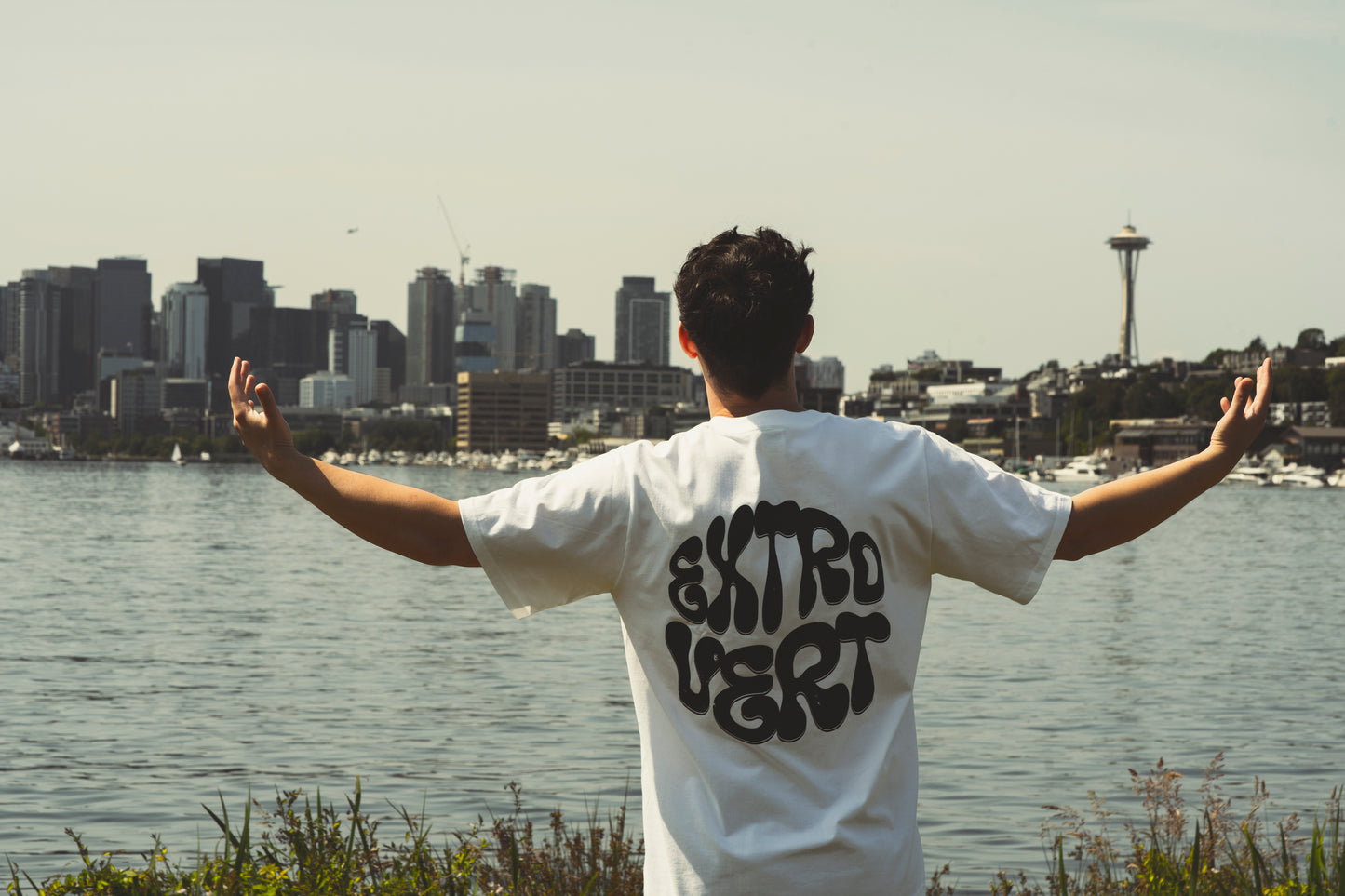LEHROD Oversized T-shirt – “EXTROVERT”