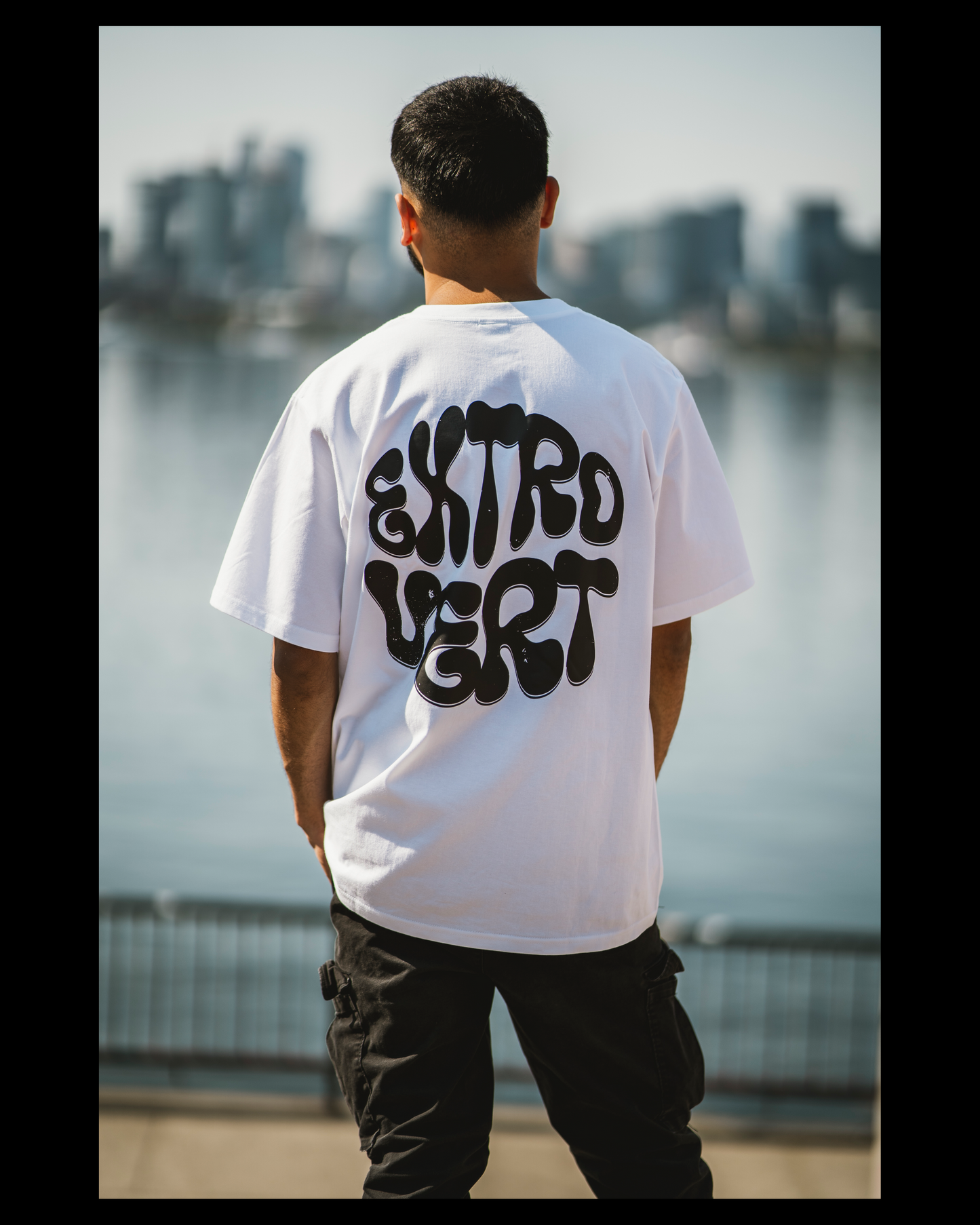LEHROD Oversized T-shirt – “EXTROVERT”